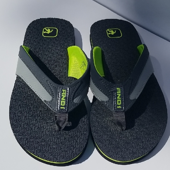AND1 Men's Gray Flip Flops with Neon Accents 9-10 - Picture 1 of 3